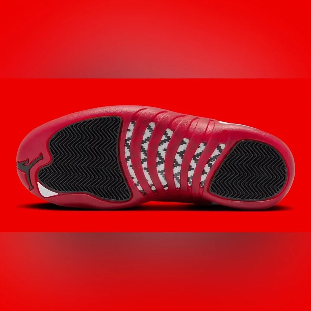 AIR RETRO JORDAN 12 CHERRY white black varsity red CT8013-116 size 8 - 14 - Picture 10 of 10